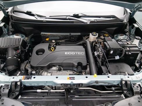 Used 2022 Chevrolet Equinox RS w/ LPO, Floor Liner Package image 11