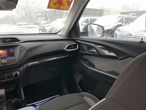 Used 2023 Chevrolet TrailBlazer LS image 21