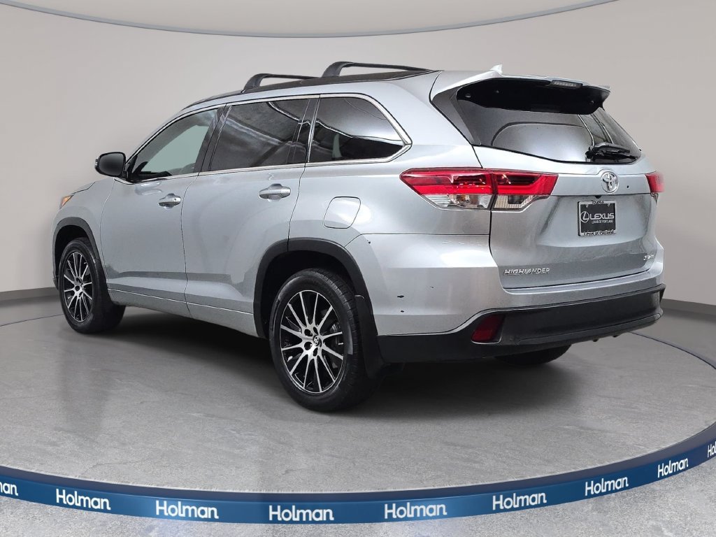 Used 2017 Toyota Highlander SE AWD/4WD image 8