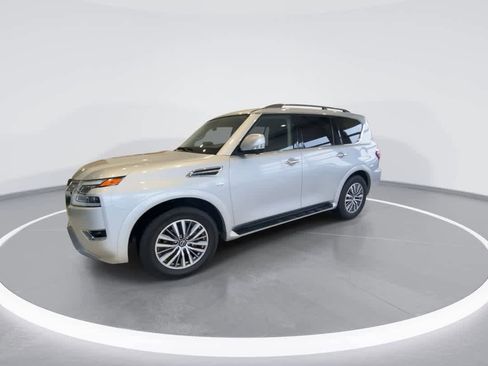 Used 2022 Nissan Armada SL w/ Captain's Chairs Package AWD/4WD image 4