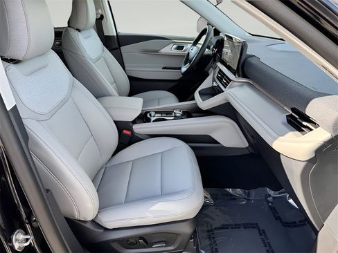 New 2026 Ford Explorer Active w/ Active Comfort Package image 27