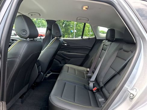 Certified 2025 Chevrolet Trax ACTIV w/ Driver Confidence Package FWD image 10