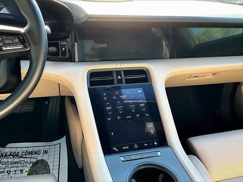 Used 2021 Porsche Taycan 4S image 8