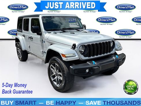 Used 2024 Jeep Wrangler Unlimited AWD/4WD image 1
