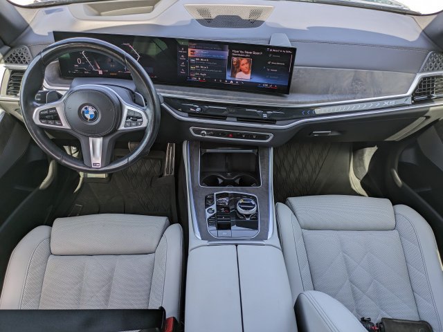 Used 2024 BMW X5 sDrive40i w/ Executive Package RWD image 16
