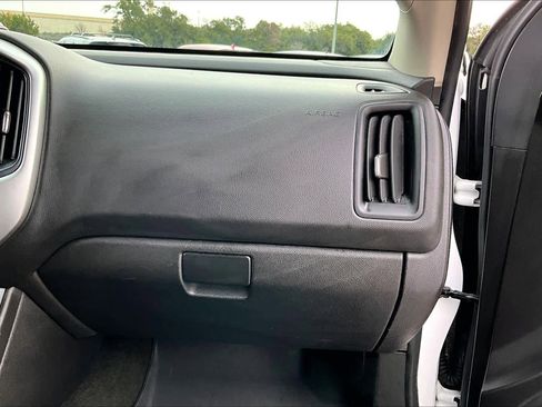Used 2018 Chevrolet Colorado ZR2 image 18