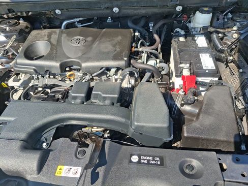 Used 2023 Toyota RAV4 LE AWD/4WD image 27