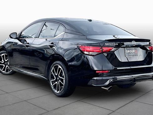 Certified 2025 Nissan Sentra SR FWD image 12