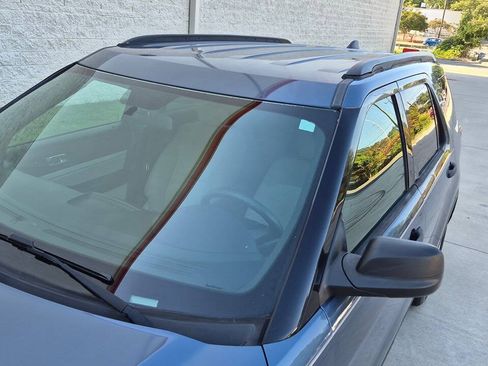 Used 2018 Ford Explorer FWD image 16