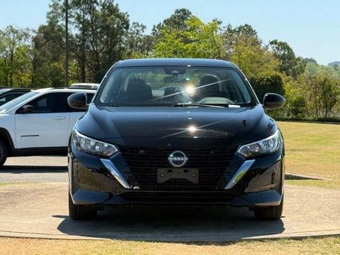 Used 2025 Nissan Sentra SV image 2