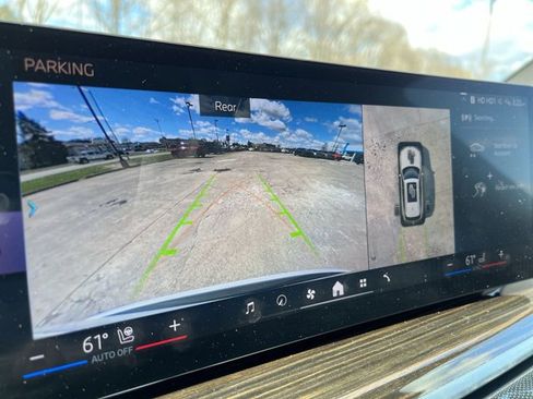 Used 2024 BMW X5 xDrive40i w/ Premium Package image 15