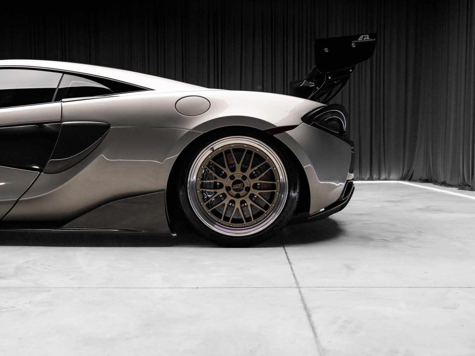 Used 2017 McLaren 570S Coupe RWD image 37