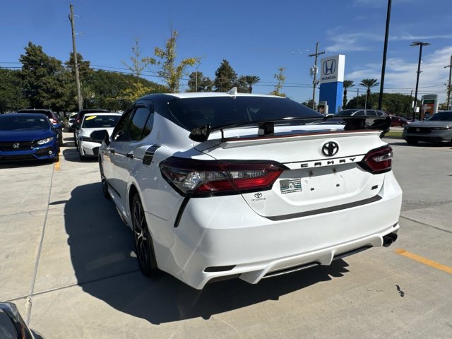 Used 2021 Toyota Camry SE w/ Convenience Package FWD image 5