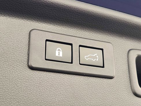 Used 2023 Subaru Forester Sport image 30