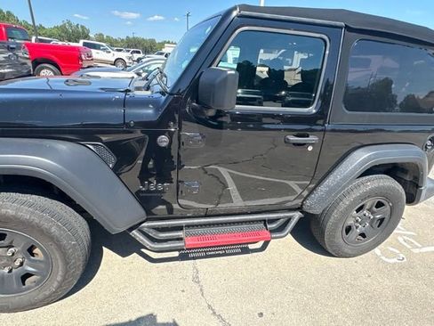 Used 2024 Jeep Wrangler Sport AWD/4WD image 6