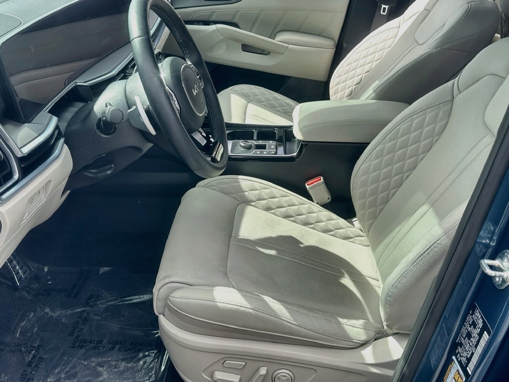Certified 2025 Kia Sorento SX Prestige AWD/4WD image 20