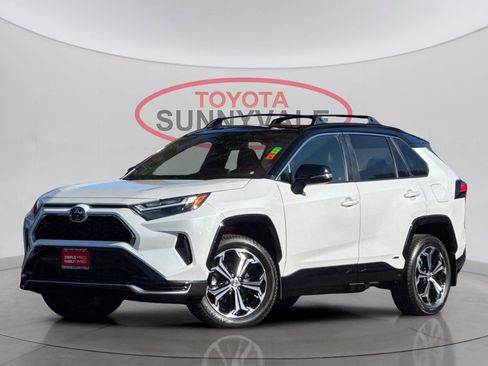 Used 2025 Toyota RAV4 XSE image 2