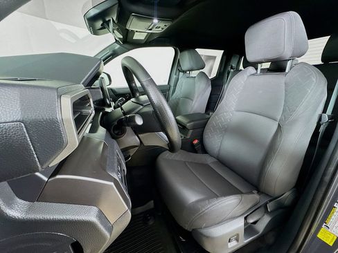 Certified 2025 Toyota Tacoma SR5 AWD/4WD image 2
