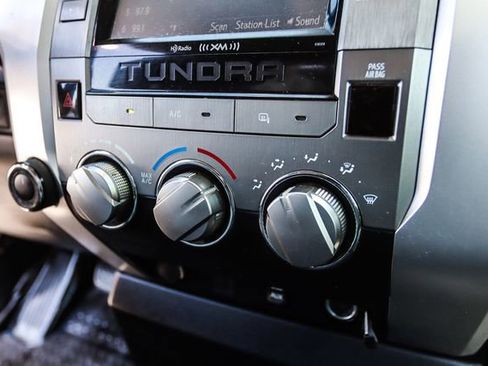 Used 2018 Toyota Tundra SR5 AWD/4WD image 34