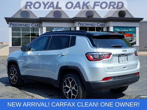 Used 2025 Jeep Compass Limited AWD/4WD image 2