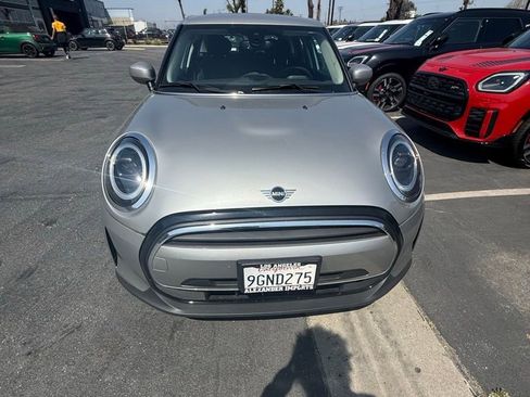 Used 2024 MINI Cooper 4-Door Hardtop image 2