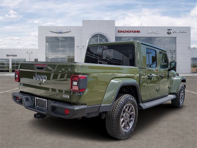Certified 2022 Jeep Gladiator Overland w/ LED Lighting Group AWD/4WD image 3