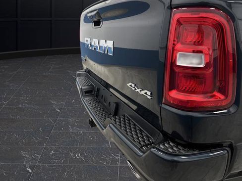 New 2026 RAM 1500 4x4 Crew Cab image 33