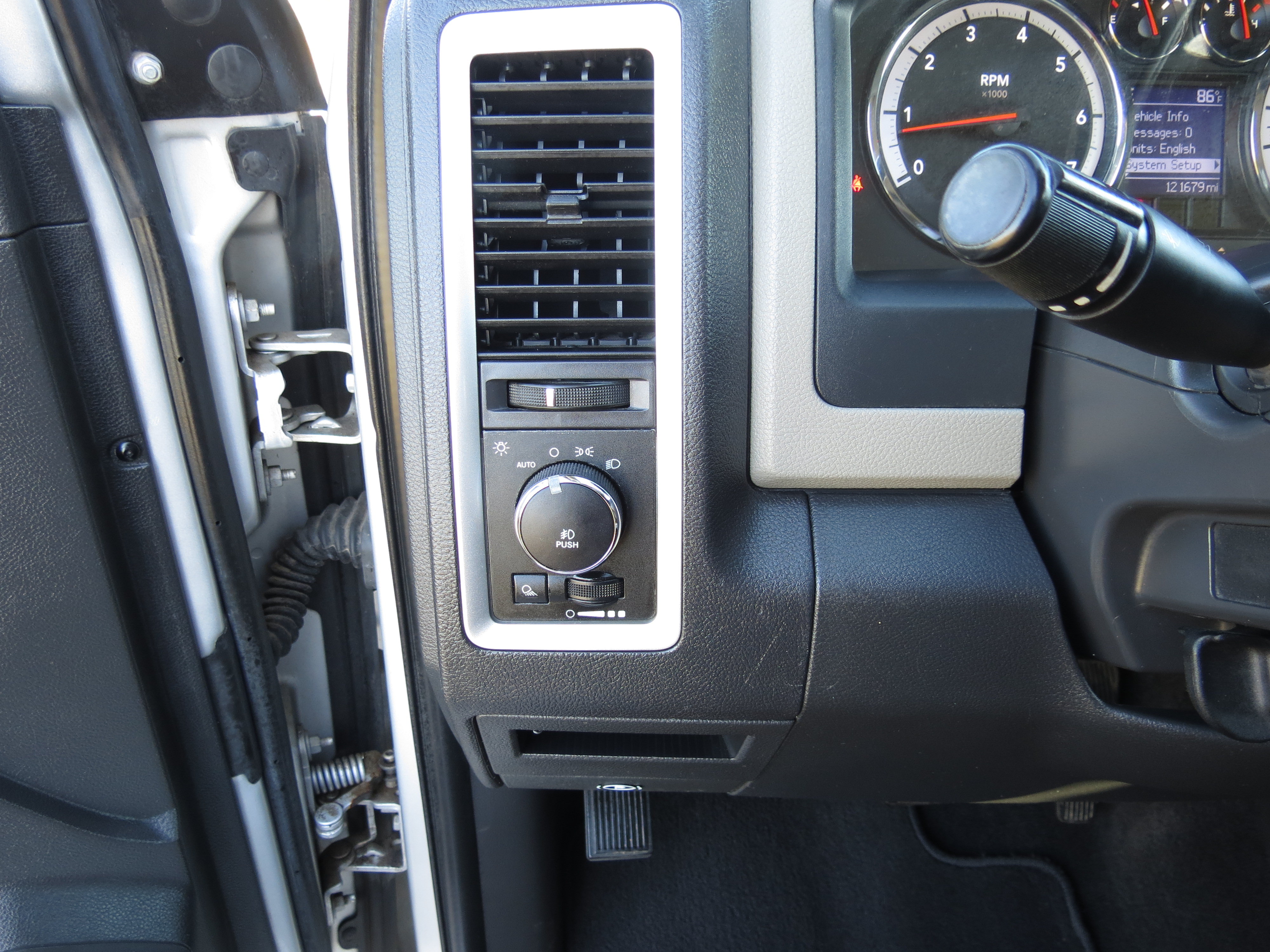 Used 2012 RAM 1500 Lone Star RWD image 11