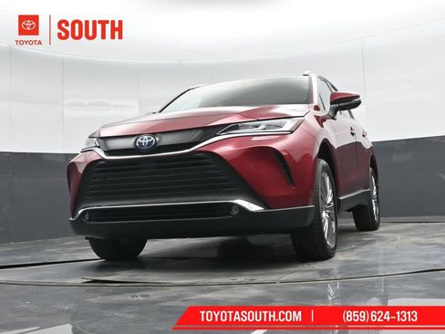 Used 2023 Toyota Venza XLE AWD/4WD image 41
