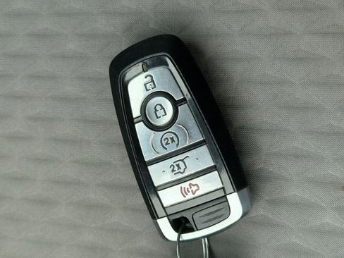 Used 2022 Ford Escape SE w/ Convenience Package image 35