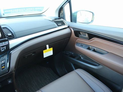 New 2026 Honda Odyssey Touring image 38