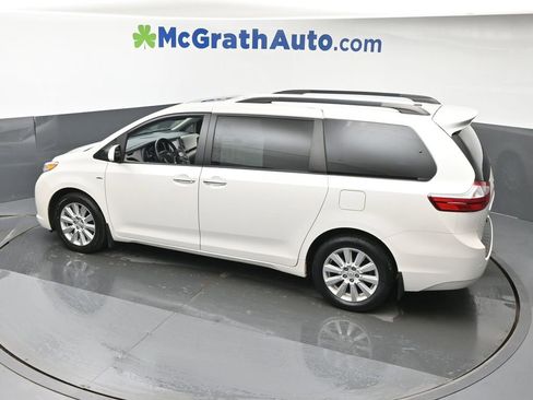 Used 2017 Toyota Sienna XLE w/ XLE Navigation Package image 23