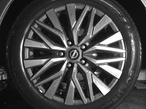 Used 2025 Nissan Altima 2.5 SV FWD image 14