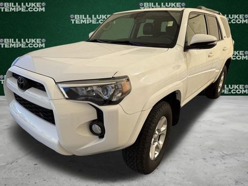 Used 2017 Toyota 4Runner SR5 Premium image 8