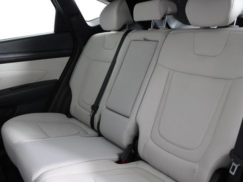 Certified 2025 Hyundai Tucson SE FWD image 20