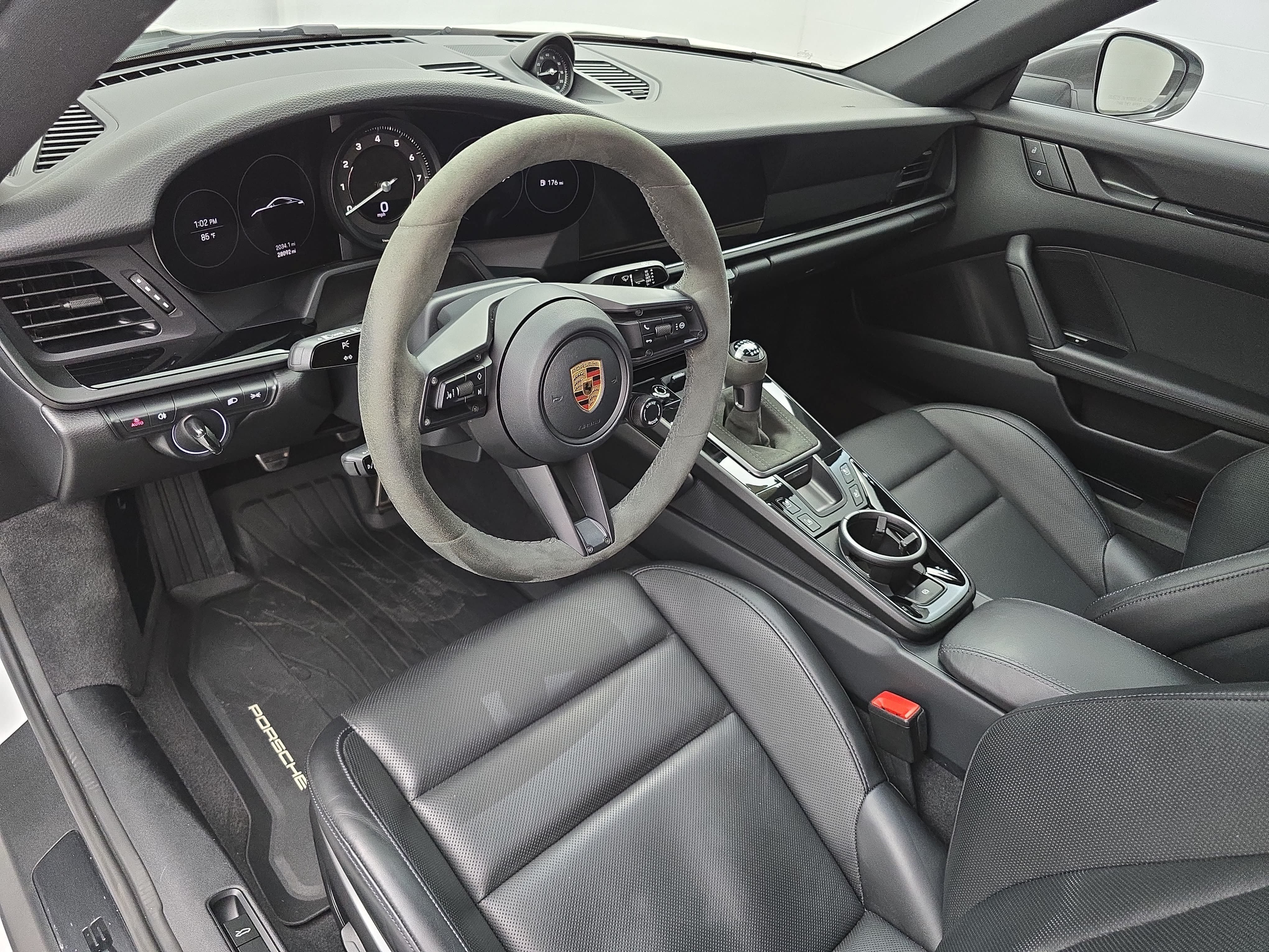 Certified 2023 Porsche 911 Carrera T RWD image 17