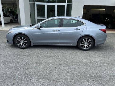 Used 2015 Acura TLX w/ Technology Package FWD image 2