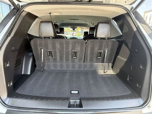 Used 2021 Chevrolet Traverse LT w/ LT Premium Package AWD/4WD image 26