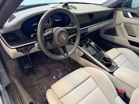 Certified 2025 Porsche 911 Turbo S AWD/4WD image 4