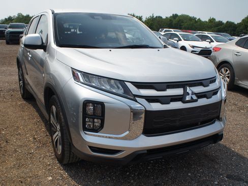 Used 2024 Mitsubishi Outlander Sport AWD image 3