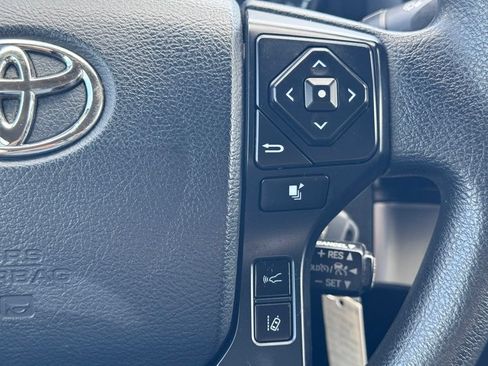 Used 2020 Toyota Tacoma SR w/ SR Convenience Package RWD image 10