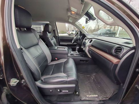 Used 2020 Toyota Tundra Limited w/ Limited Premium Package image 23