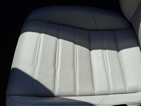 Used 2025 Honda CR-V EX-L image 26