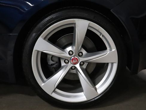 Used 2020 Jaguar F-TYPE image 30