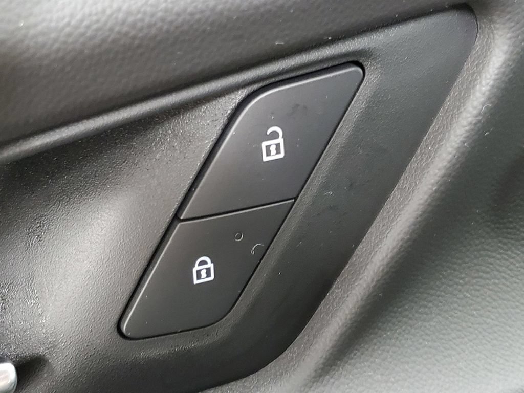 Used 2025 Chevrolet Equinox LT FWD image 26