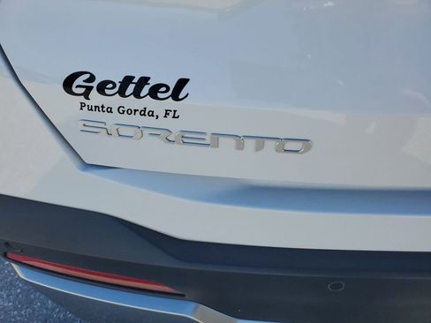 Used 2025 Kia Sorento EX w/ Panoramic Sunroof Package image 42