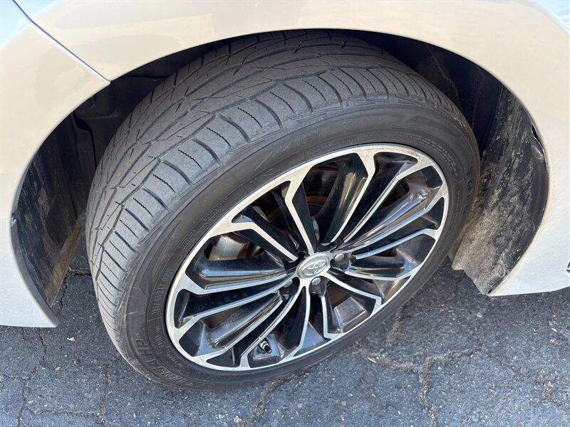 Used 2014 Toyota Corolla S Premium w/ Driver Convenience Package FWD image 18