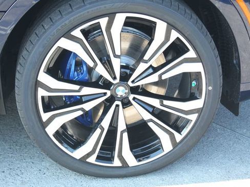 New 2026 BMW X7 M60i image 11