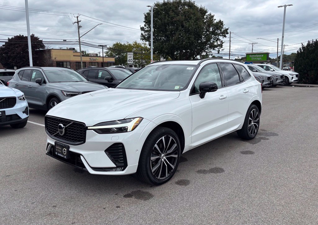 Certified 2024 Volvo XC60 B5 Plus w/ Climate Package AWD/4WD image 1