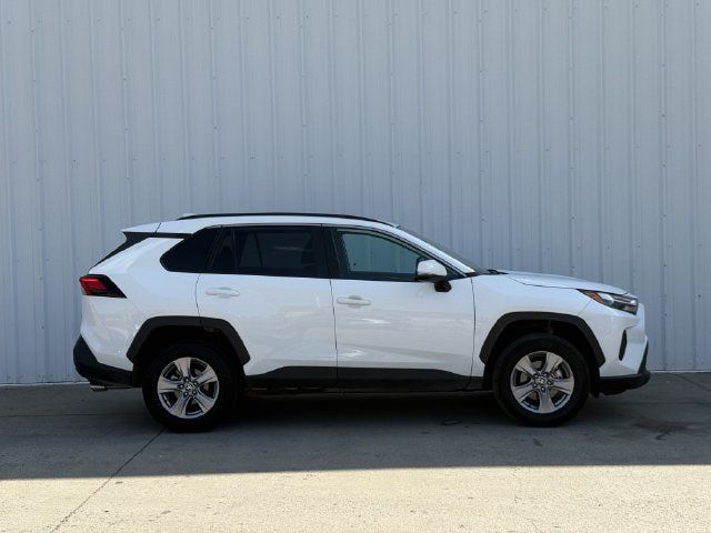 Used 2025 Toyota RAV4 XLE FWD image 3